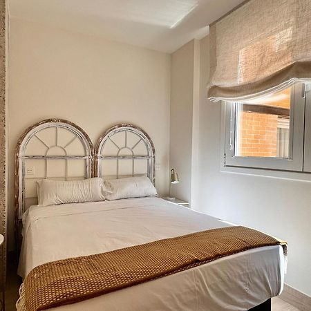 Apartamentos Orilla Del Bernabeu Madrid Bagian luar foto