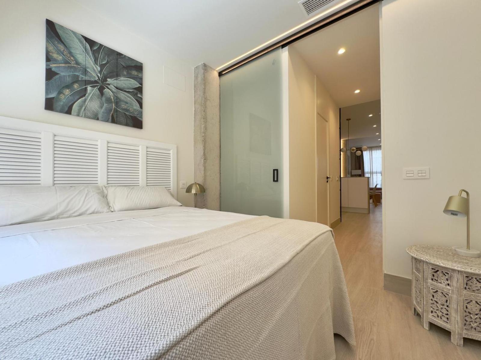 Apartamentos Orilla Del Bernabeu Madrid Bagian luar foto