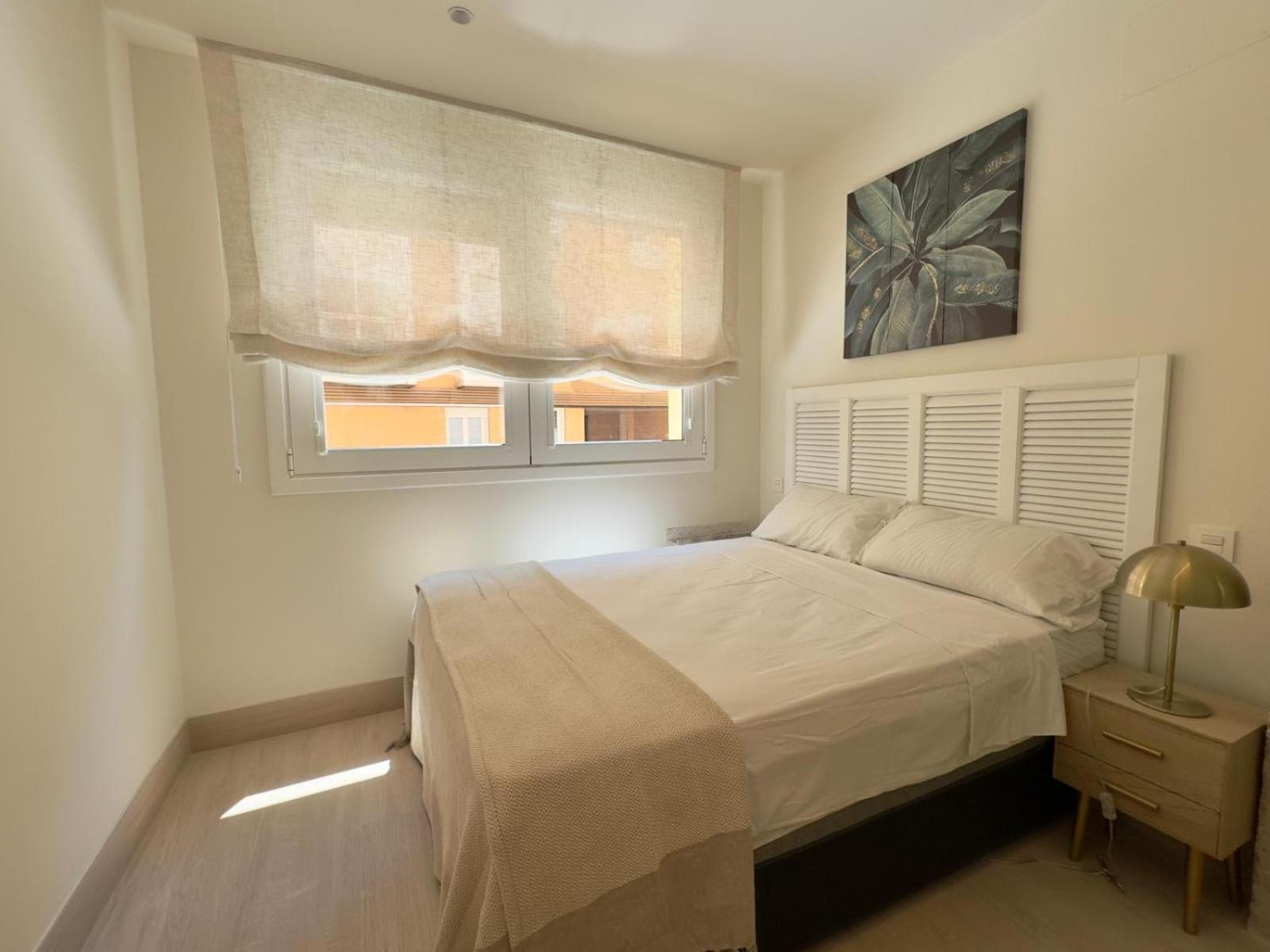 Apartamentos Orilla Del Bernabeu Madrid Bagian luar foto