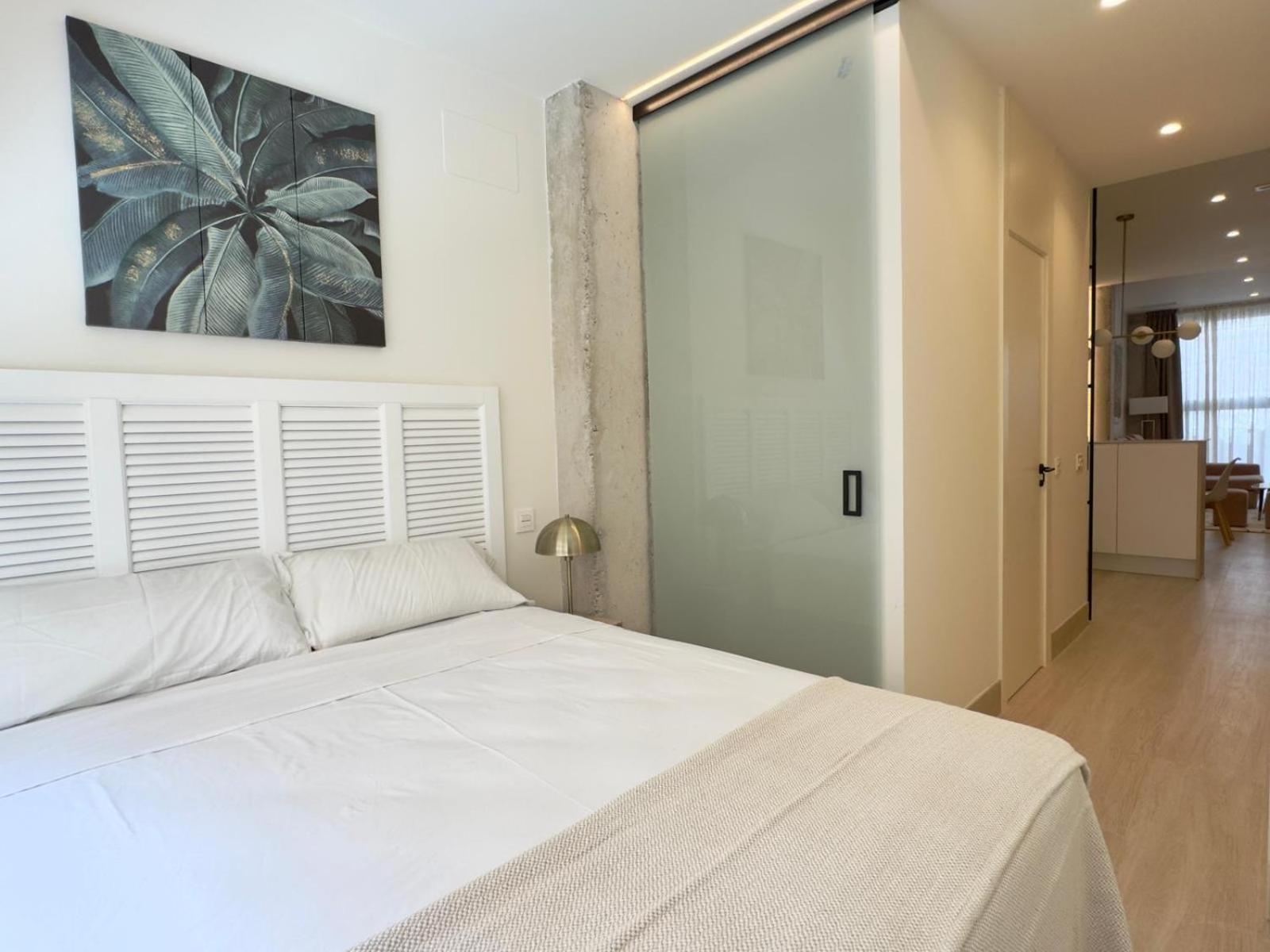 Apartamentos Orilla Del Bernabeu Madrid Bagian luar foto