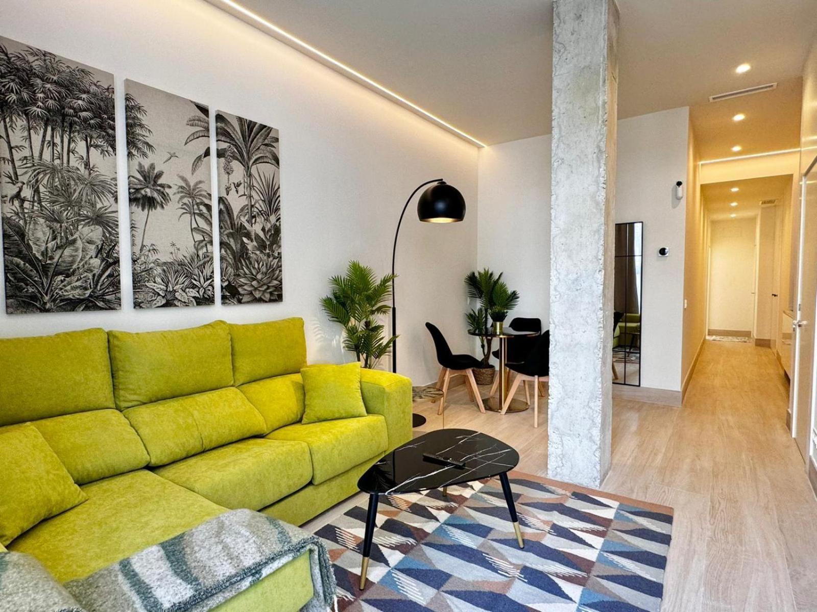 Apartamentos Orilla Del Bernabeu Madrid Bagian luar foto