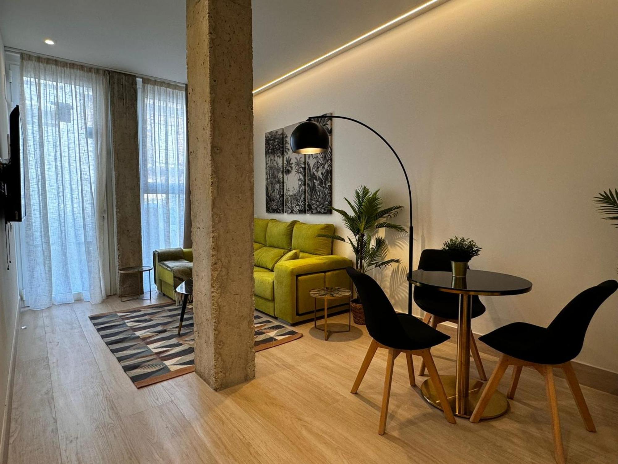 Apartamentos Orilla Del Bernabeu Madrid Bagian luar foto