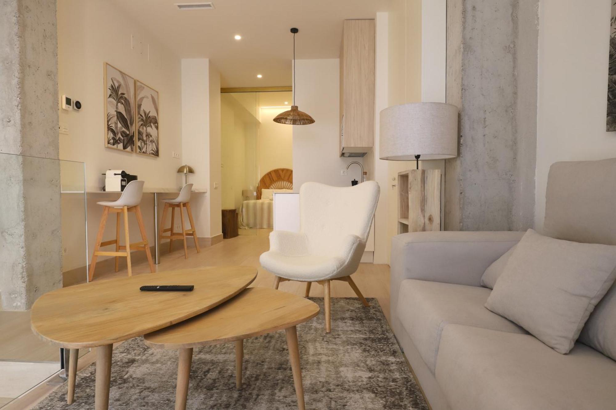 Apartamentos Orilla Del Bernabeu Madrid Bagian luar foto