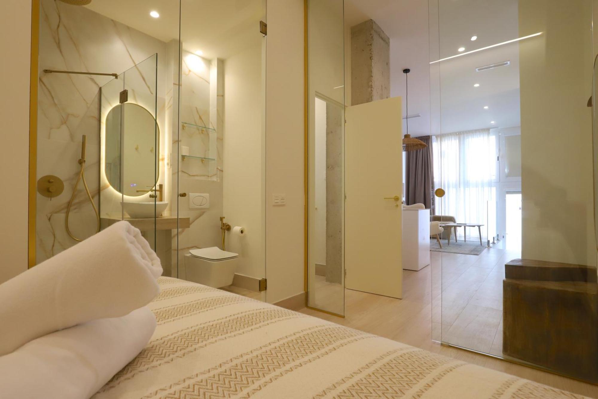 Apartamentos Orilla Del Bernabeu Madrid Bagian luar foto